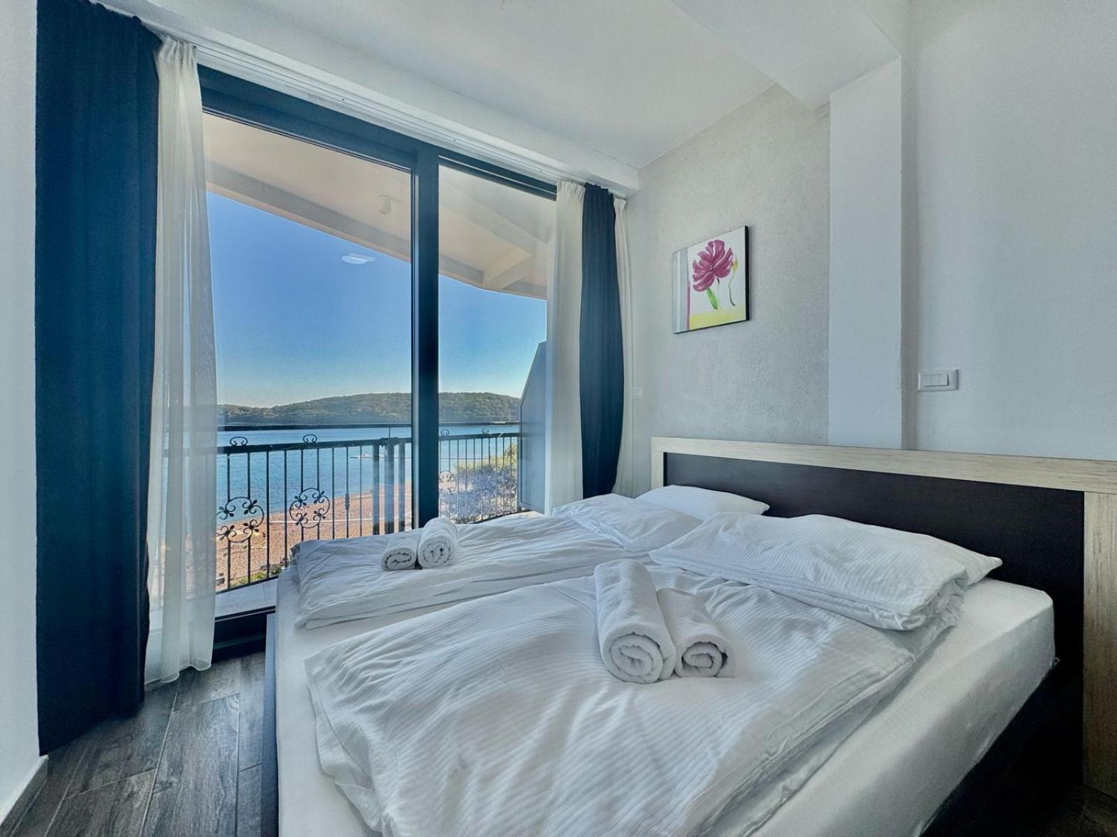 Beachfront Hotel Palma - Jaz Budva Ngoại thất bức ảnh