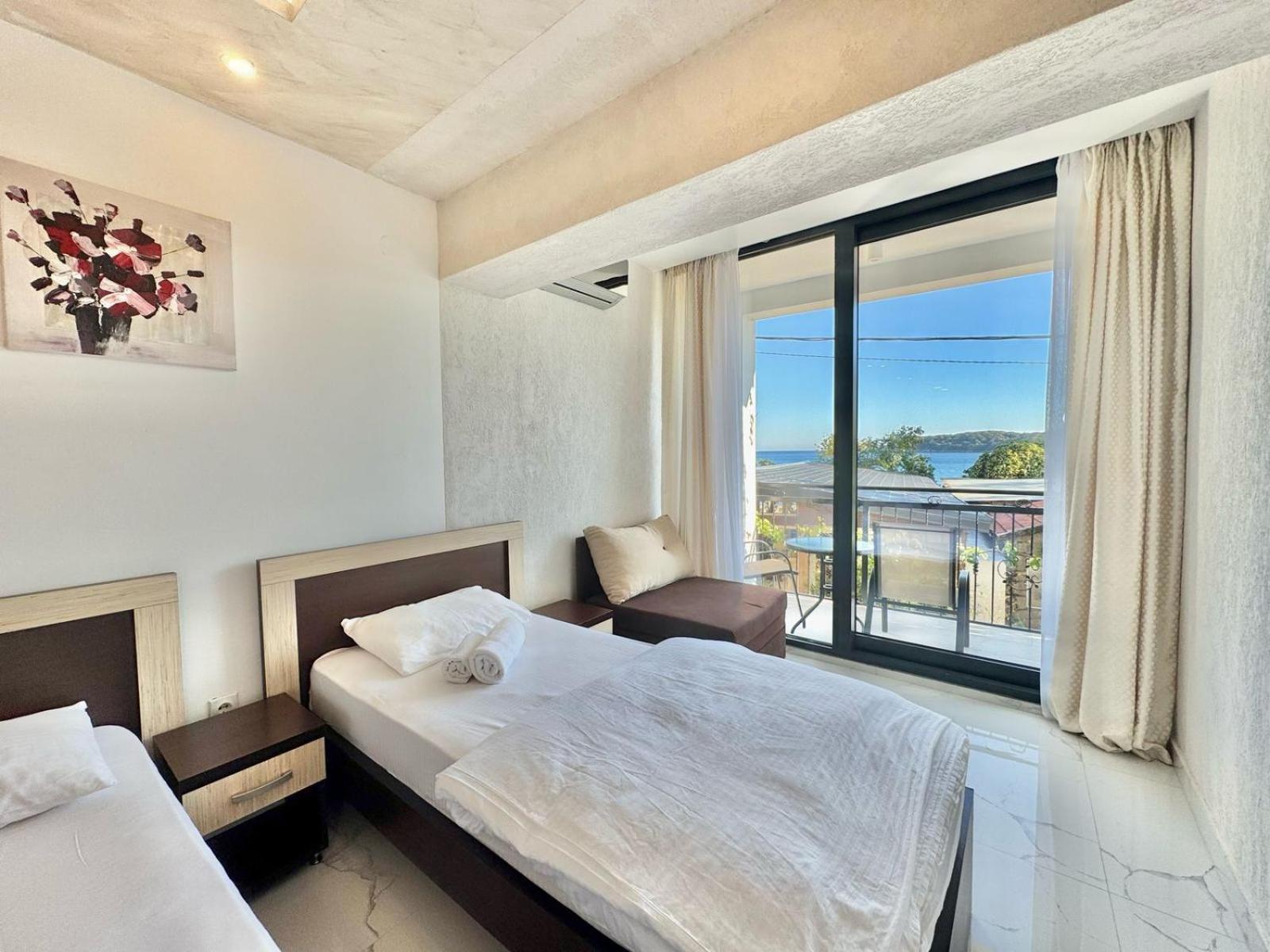 Beachfront Hotel Palma - Jaz Budva Ngoại thất bức ảnh